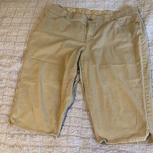 Faded Glory Women's Tan Bermuda Shorts